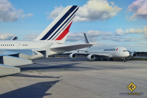 Airbus A380-861